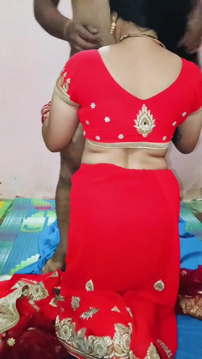 Sunshine143: Roter sari Bhabhis heiße fickschicht 1