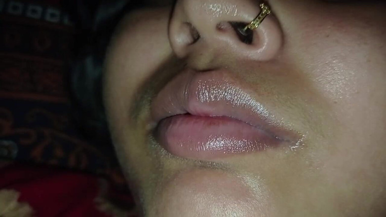 Desivideo: Recién casada india Sudipa en amor romántico por su marido