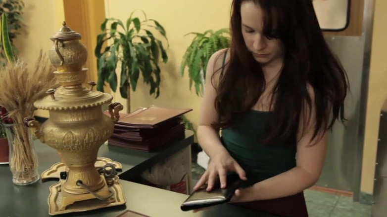 Lesbian Illusion: Üç genç lezbiyen parkta filme alındı