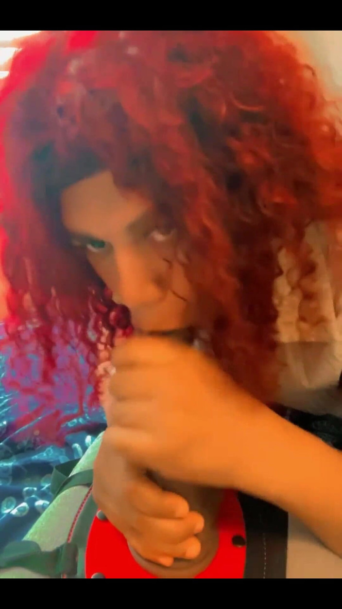 Hicktown_hoochi: Sání velkého černého robertka