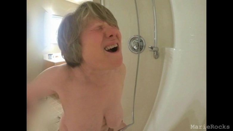MarieRocks: 60+ GILF has a clean shower and a clean pussy,...