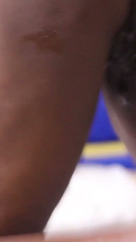 Tante seksi ini ngebiarkan kami ngentot pantatnya sesuai keinginan kami