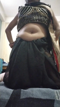 Nackter tanz bhojpuri songs heiße nippel möpse, heiße dame