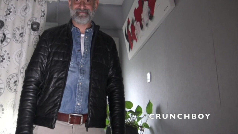 My first time with a boy: Rauw direct in jockstrap geneukt door rijpe jongen