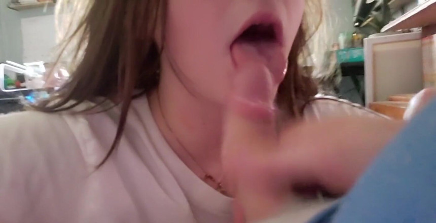 LEXI AND DAN: Eine kleine schlampe mit papis freunden zu sein, ist mein...