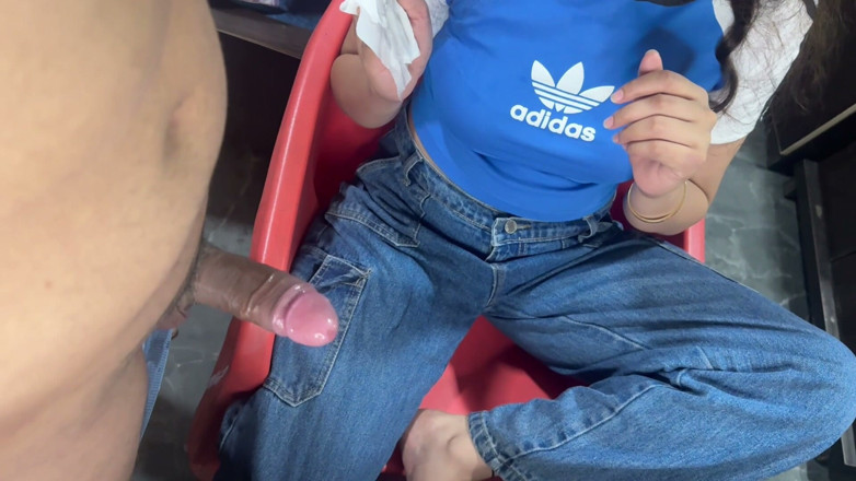jaanvikapoor2580: Oral seks kraliçesi ve ağzına boşalma