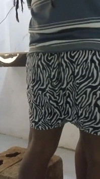Mio cognato sa come scopare meglio. Mi è piaciuto molto. Ho raggiunto l'orgasmo presto.