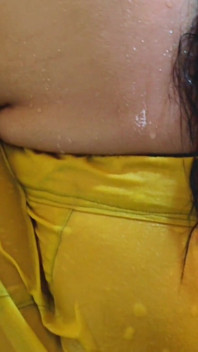Bhabhi doccia