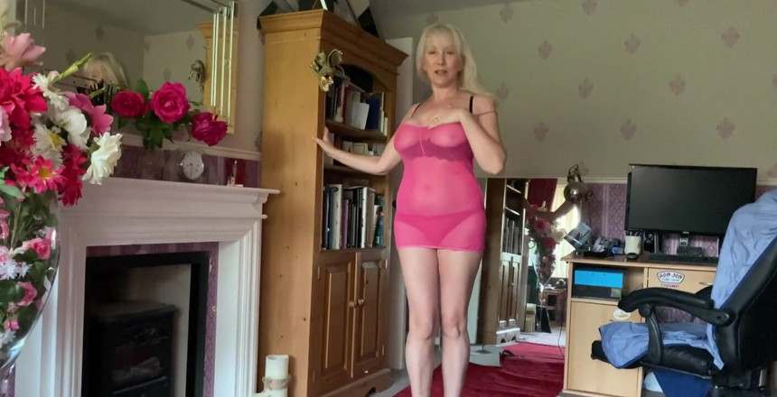 British Cougar: The Perfect Blow Job!