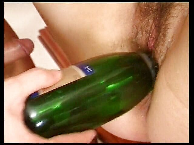 Horny Two really wet MILFs: Brunetka bbw kundička vrtaná s extrémními objekty a hluboce ošukaná