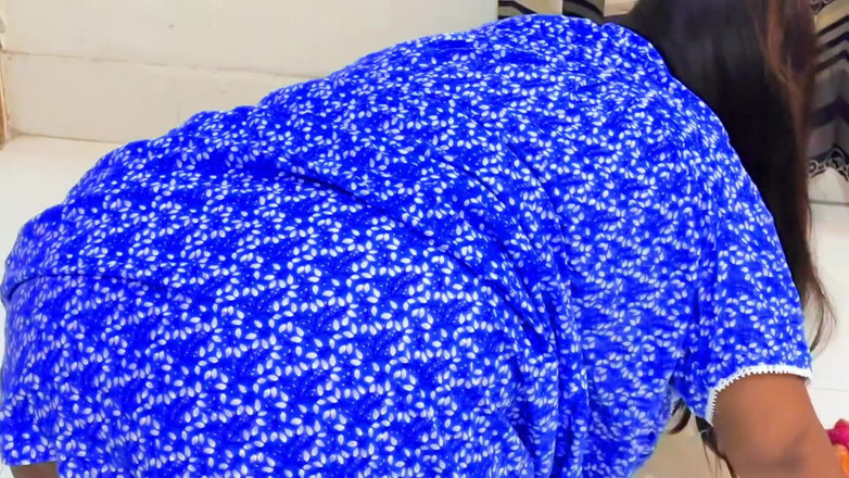 Aria Mia: Quand j’étais coincée sous le lit, mon beau-fils m’aide en...