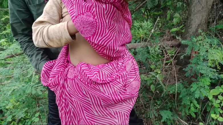 seema: Bhabhi řekni, pojď mě ošukat