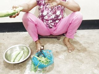 Banglasexycouple: Çalışan Hintli kız bangla edepsizce sikişiyor
