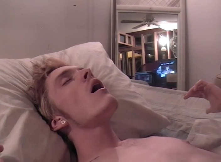 Jay's Amateur Straight Guys: After years of trying, I finally get to eat out...