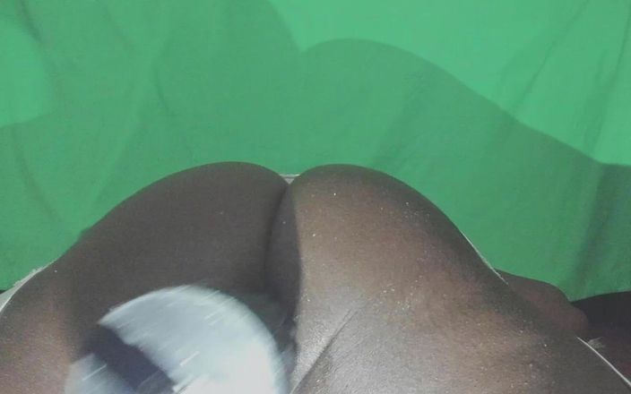 FataleFemboy: 私の背中に、私の居場所