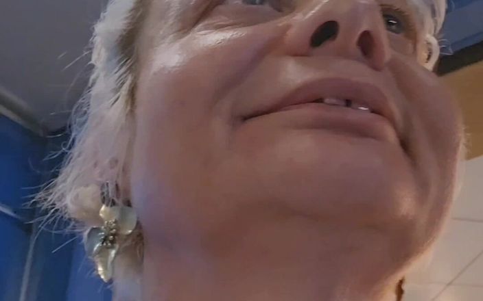 Sofy13: Unbekannte Herausforderung auf dem boot blowjob und gesichtsbesamung