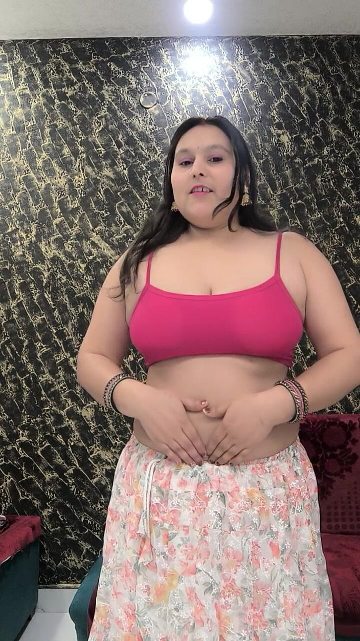 Puja555: 핑거링하는 푸자 바비 핑크 보지