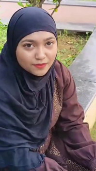 Poor Muslim Hijab Girl Got Fucked by Porn Video Producer for Money