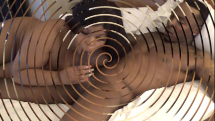Video Wonderland Productions: Ceyda sukakan zakar keras
