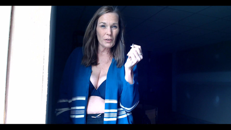 KimitheMilfMommy: Instrucciones de paja fumando