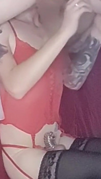 Anal amoroso mariquita en tacones rojos