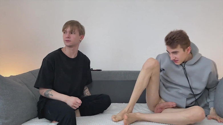 Max Gen: Brincar Com Cu E Pés