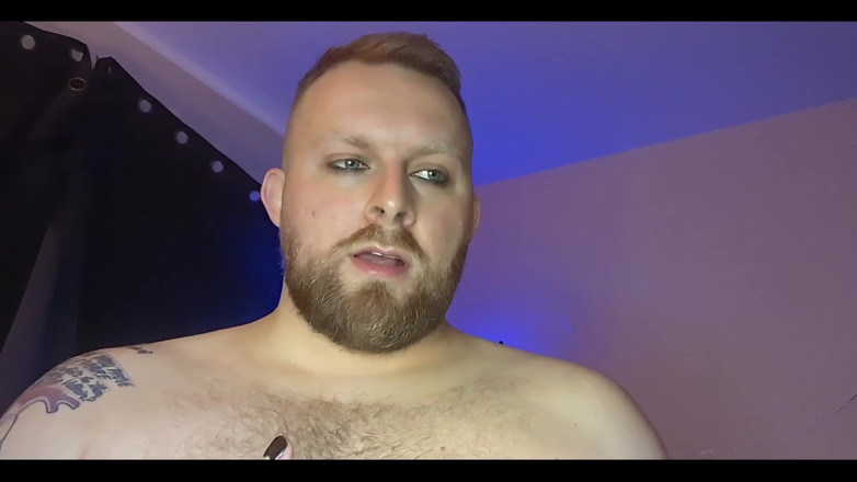 WolfgangWhite: VEDERE LA PERSOANA 1 - Îți sugi prima pulă reală, bleg