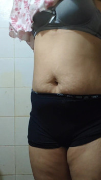 Bhabhi Ko, Badkamer Me Mast Choda