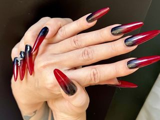 Julia domaina: Long Nails and Handjobs