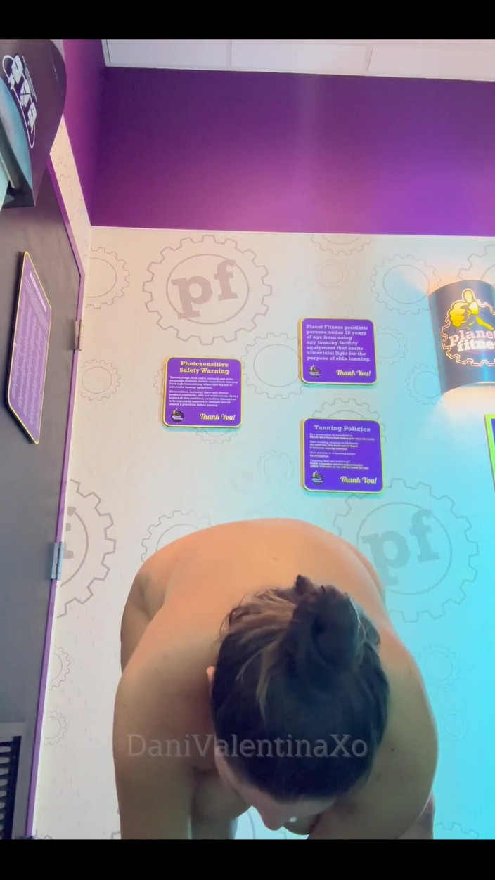 Dani Valentina: Dapatkan My Tan