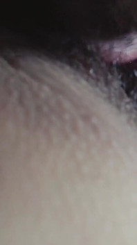 Aku jilat rok mini tante seksi ini sampai dia crot