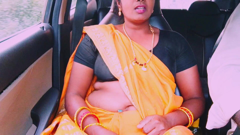 Telugu honey lips: Villege empregada no carro sexo telugu dirty talks