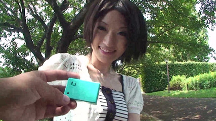 JapaneseAmateur: Chica flaca gime mientras una polla enorme perfora su culo...