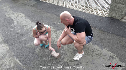 Take Van: Cewek bodoh dientot habis-habisan dan telan sperma