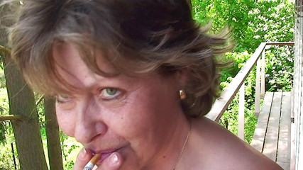 All Those Girlfriends: Orta yaşlı seksi kadın donnamarie kamerada kocasını azdırıyor