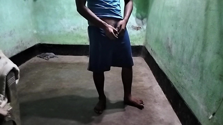 Desi Tits: L'amica gay bhangadesi incontra un ragazzo india del west bengalese...