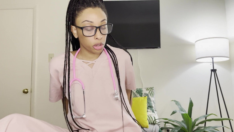 Pink Foxx: Pielęgniarka Foxx Stern z tobą