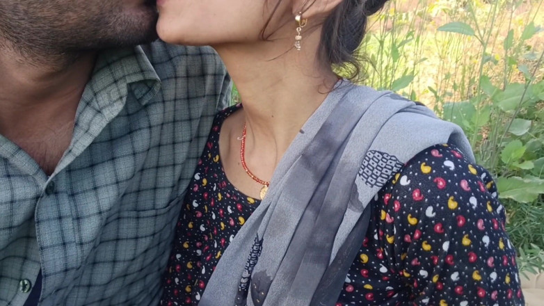 seema: Hindi Mai cunhada foi para a fazenda para tomar forragem...