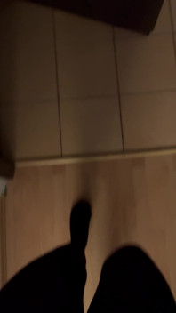 POV: Chůze v černých punčochách