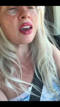 PaintedRose: Vrei? Pull Over și ia-l pe pe pe pe bancheta din...