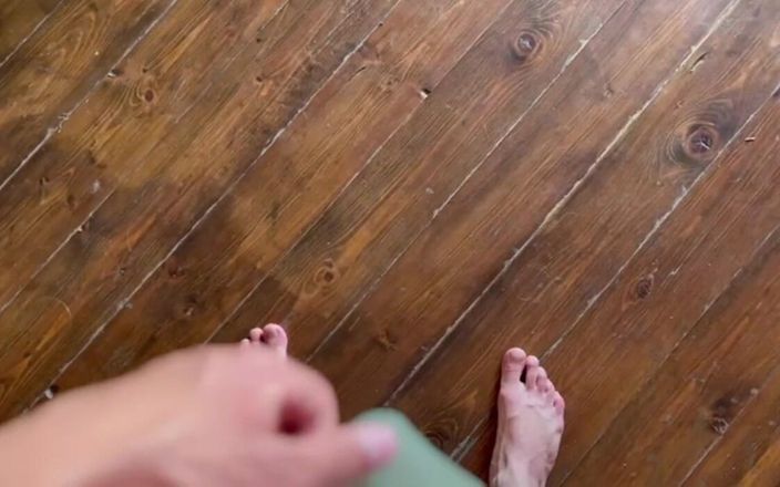 AlexGay: Spotkałem nieznajomego, szarpnął dwa potężne kutasy do spust. Exclusive Femboy...