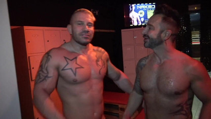SEX WITH STRAIGHT BOY CURIOUS: Martin Mazza fucked bareback in a locker room by a...