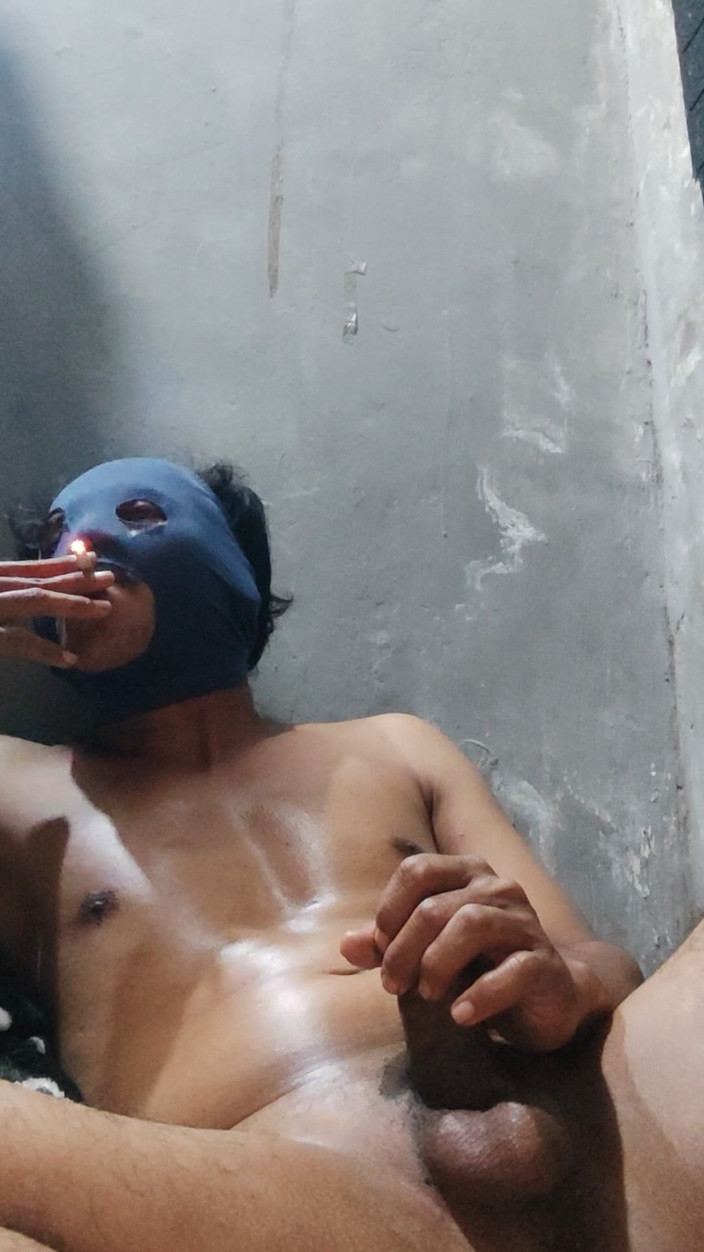 KontolVandem: Malam yang ghairah saya dapat mengeluarkan sperma saya