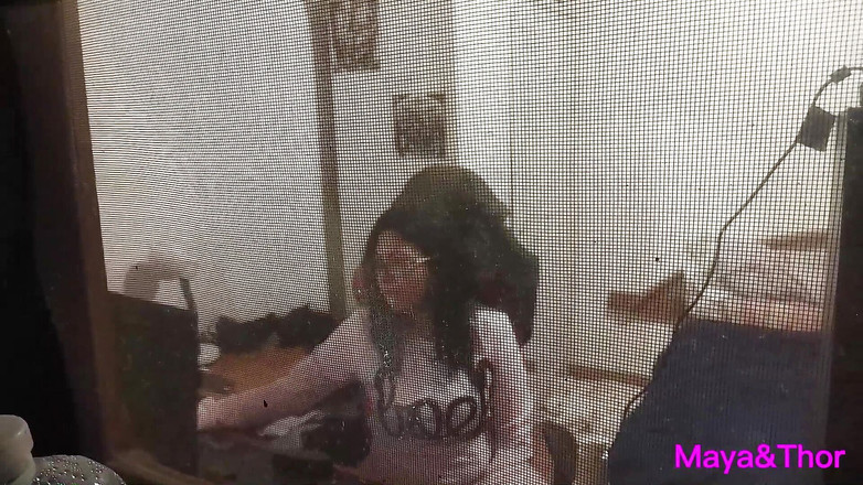 Mayay Thor X: Tôi đang thủ dâm và một tên trộm lấp đầy tôi