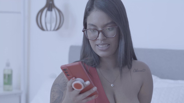Docedeleite: Behind the Scenes of Porn, Naughty Girl with Big Ass