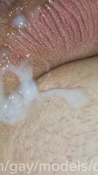 Knallen ohne gummi, stöhnen und schreien aus dem Onslaus von heißem sperma von großen, kraftvollen schwänzen!
