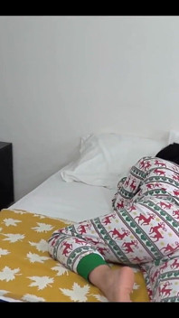Hàng xóm trong căn hộ của tôi cho tôi một lần đụ tuyệt vời vì chồng tôi không có ở nhà