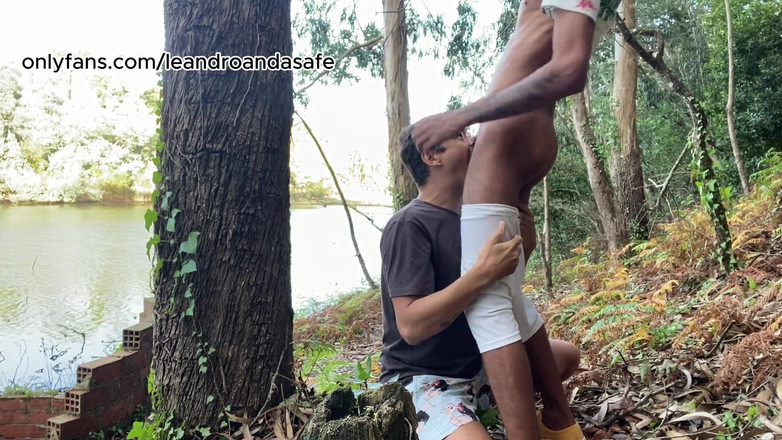 Leandro e Asafe: Giving It to a Stranger I Found in the Woods