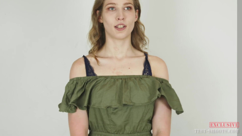 Test-Shoots: セクシーな若い裸の会計士ブリザードヌードビデオキャスティングインタビュー
