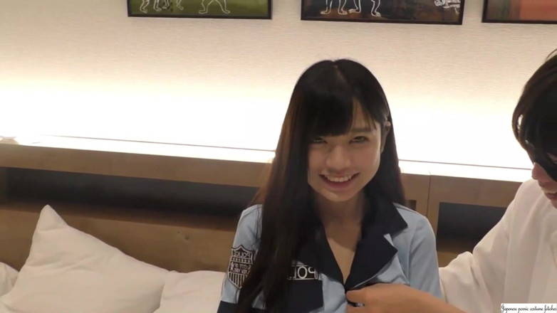 Asian happy ending: Eine schöne polizistin erwischt